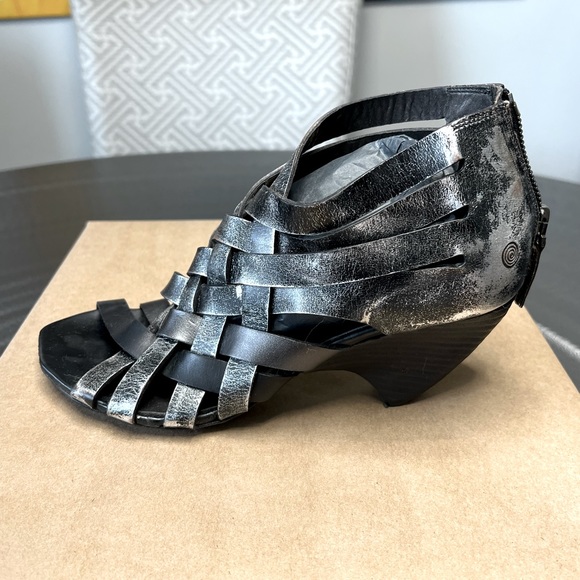 MARSELL LEATHER GLADIATOR SANDALS IN ACCIAIO-NERO WITH A ZIPPER ON BACK - Picture 2 of 13